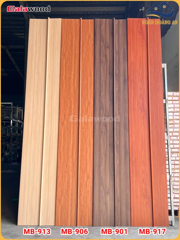 Cổ Bậc Cầu Thang Nhựa PVC Giả Gỗ Galawood CB-901